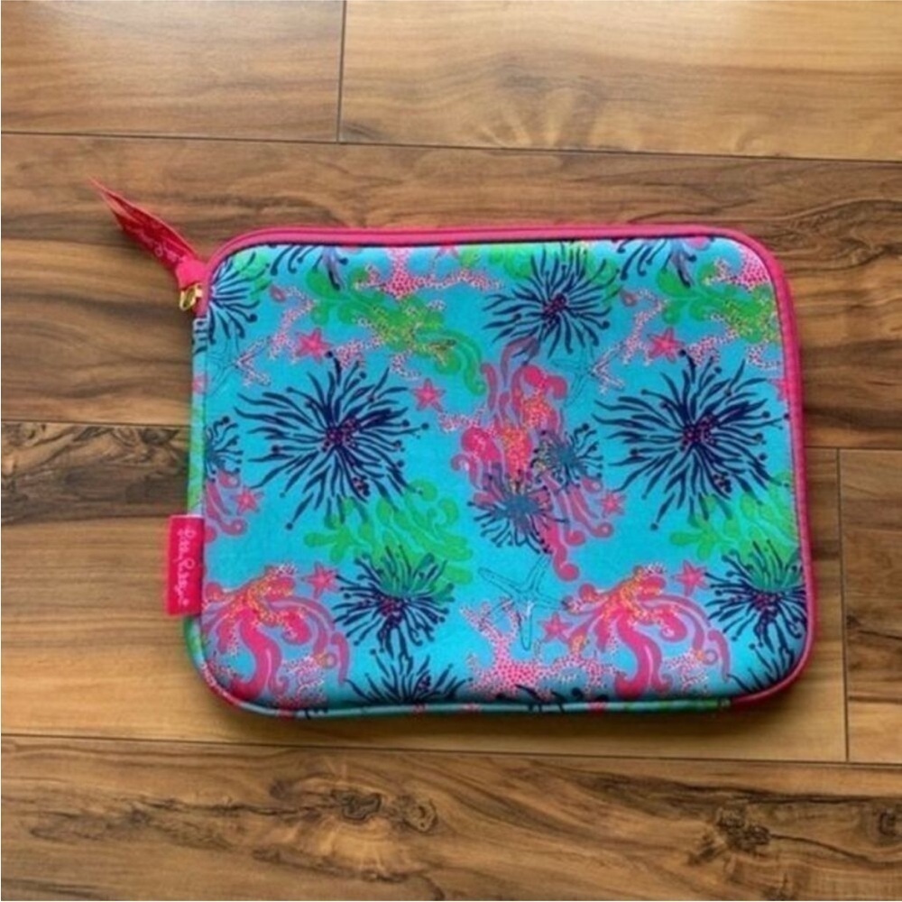 Lilly Pulitzer iPad/tablet holder